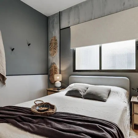 Quemu - 2 Bedrooms In Eixample Esquerra Lägenhet